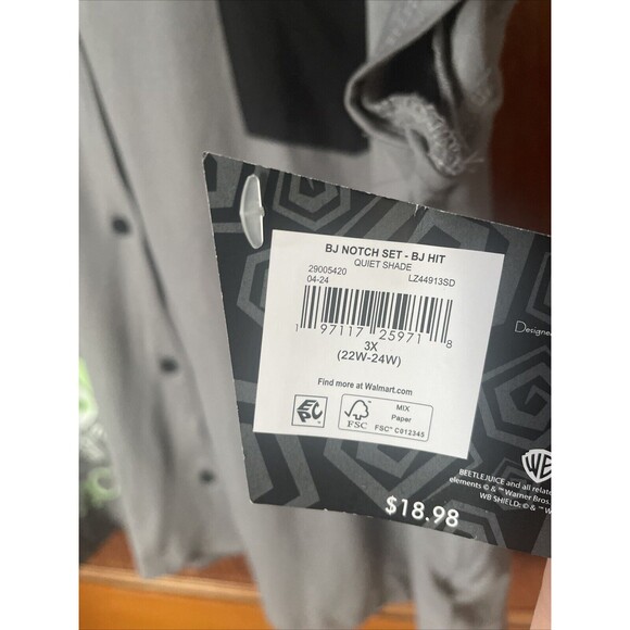 Warner Bros. WB Beetlejuice Lydia Sleep Top Gray 3X NWT Buttoned Collar - Picture 9 of 10
